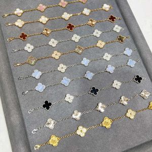 Klassieke mode bedelarmband Klavertje vier Designer 18k vergulde sieraden Elegante parelmoer armbanden voor vrouwen Jzrb