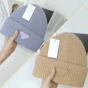 Diseñador de moda clásico Otoño Invierno Nueva Lana Ocio al aire libre Esquí Viaje Gorro de punto Sombreros de frijol para hombres y mujeres de alta calidad