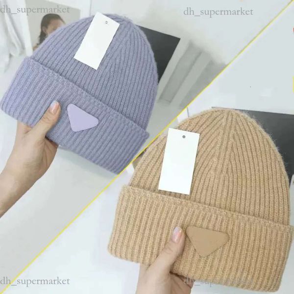 Chapeau de créateur de mode classique automne et hiver nouveau chapeau de laine tricoté casquette pranda loisirs de plein air ski voyage tricoté pra chapeau de haute qualité pour hommes et femmes