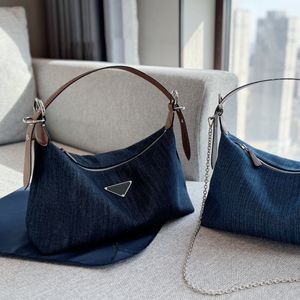 Sac d'épaule de mode classique sac de luxe de luxe sac sous ararn triangle métal rétro de la chaîne de denim sac en cuir crossbody sac à main sans boîte