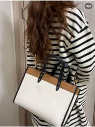 Klassieke mode dames emmer bakken tassen winkelen schoudertassen ontwerper crossbody tas hoogwaardige hangbags lederen dame beurt portemonnees medium bovenste handgreep portemonnee nieuw