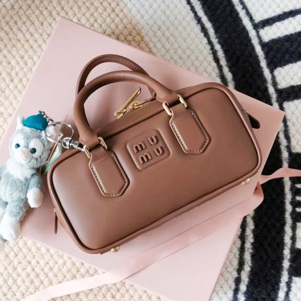 Lujo Miui Arcadie Lolita Hombro Bolso para mujer para hombre Cuero de vaca Bolsos de embrague para hombre Cross Body Totes Bolsos Monederos Diseñador Pochette Carteras Lady Bowling Bags