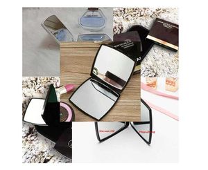 Klassieke opvouwbare dubbele zijspiegel, draagbare HD make-up- en vergrotende spiegel met flanellen tas, geschenkdoos voor VIP-klant 5214JK56