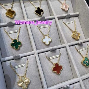 Colliers classiques trèfle à quatre feuilles pendentifs en nacre en acier inoxydable plaqué 18 carats pour femmes fille Saint Valentin fête des mères bijoux de fiançailles-cadeau en gros