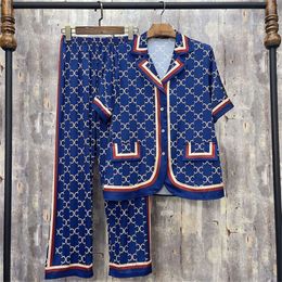 Ensemble pyjama classique avec lettres imprimées pour femmes et hommes, Robes de bain en soie glacée, chemise de nuit respirante, vêtements de maison 240O