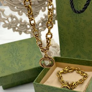 Klassieke gouden mode-sieraden G-hangers Bruiloft hanger kettingen Hoge kwaliteit met doos feestgeschenken