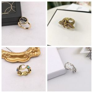 Anillos clásicos chapados en oro con letras de marca para hombre y mujer, diseñador de moda, apertura de metal ajustable para joyería de anillo, talla única