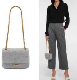 Bolso clásico de fieltro gris, bolso cruzado con cadenas doradas para las axilas, bolso de hombro con tapa, bolso de diseñador, bolso con letras para mujer