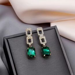 Pendientes clásicos de gancho cuadrado de circón verde, joyería nueva, accesorios de lujo para fiesta de boda y mujer, regalo para niñas