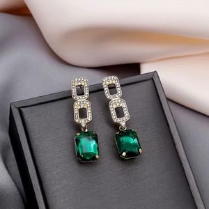 Klassieke groene zircon square haak oorbellen nieuwe sieraden bruiloftsfeest dames luxe accessoires voor meisjescadeau