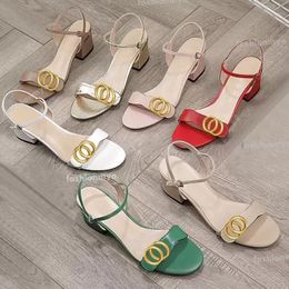 Sandalias de tacón alto clásicas Sandalias de diseñador Zapatos de baile de cuero para mujer Tacones atractivos Gamuza Señora Cinturón de metal Hebilla Tacón grueso Sandalias con cierre para mujer