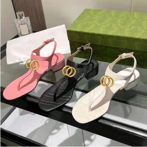 Diseñador de zapatos de mujer de cuero de moda sandalias de fondo plano zapatos de playa al aire libre tacón alto 4 cm casual cómodo flip flop Clip Pie doble hebilla con caja