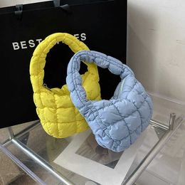 Sacs de hobo classiques sacs de niche coréenne sac plissé nouveau Mini Cloud Version Dongmen Mode-Hand