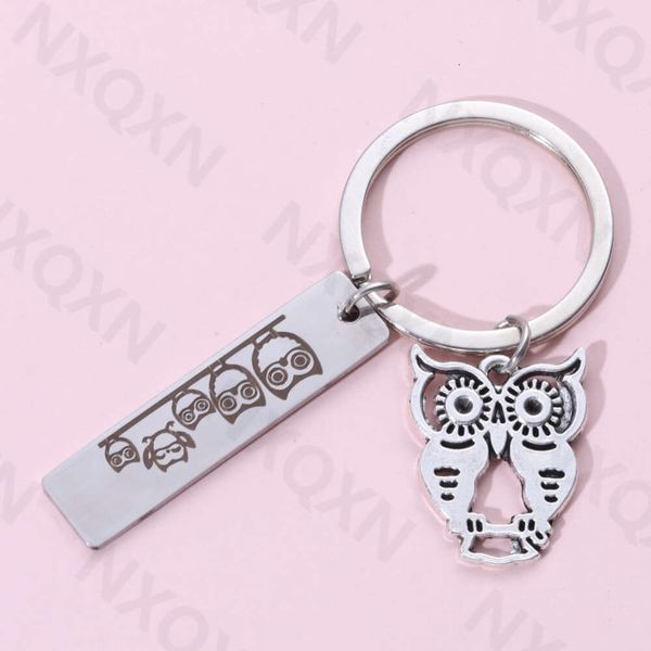Classic Hollow Owl Alloy Keychain Animaux Flying Bird Key Ring For Men Boy Friendship Gift Gift Handmade Bijoux