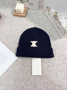 Chapeau tricoté classique bonnet bonnet designer femmes chapeaux de cheveux de lapin site officiel synchronisé pour hommes et femmes épaissi pour la chaleur