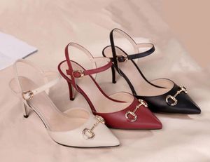 Klassieke dames sandalen stiletto hiel puntige teen enkelband combinatie gesp geworden voorriem metalen ketting decoratieve jurk casual banket maat 35-42