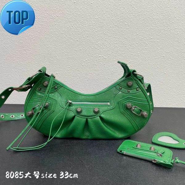 Clásico Le Cagole Media Luna Bolsa de motocicleta Tote Últimos bolsos retro Luxurys Designer Monederos Monederos Monederos Espejo Crossbody Pochette Embrague Vintage Hombro6