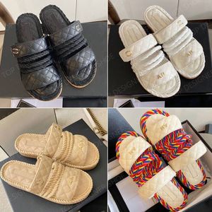 Klassiek leren stroplatform Platte slides sandaal dames Patchwork pantoffel Houten buitenzool Luxe designer pantoffels voor dames Strandschoenen Vakantieschoen Met doos