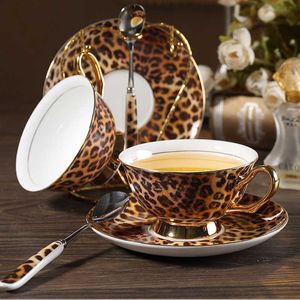 Klassieke Leopard-stijl Bone China Set Europese hand verguld middag koffiekopje bloem thee drinkwaren