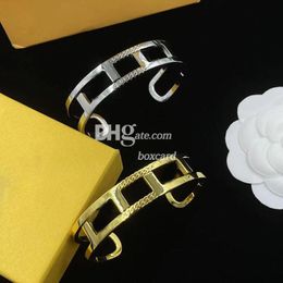 Bracelet en métal en acier inoxydable, Bracelets cubains dorés avec lettres timbres, bijoux pour hommes et femmes