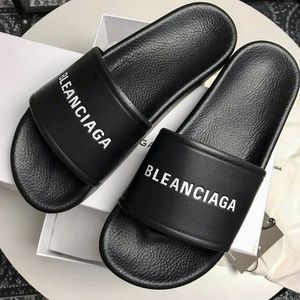 Lettres classiques Sandales Color Designer Matching Sands Sandals Mens Womens Inderst and Outdoor Flat Tlides 441 WO 75648