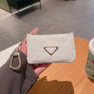 Clásico como P Llaveros Diseñador de lujo El mismo estilo Bolsa de tarjeta para hombre y para mujer Mini Metal Triángulo invertido Gran marca Monedero Regalo WW