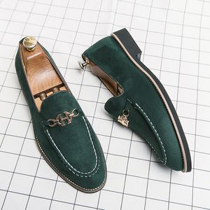 Classic Loafers Men Fashion Square Toe Solid Color Faux Suede naaien Metal Chain Business Casual Wedding Party Everytile Versatile AD177