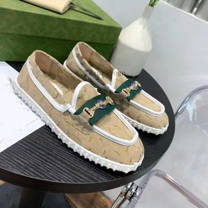 Klassieke loafers dames glijbanen sandalen metaal knappen kleding schoenen Italië luie drukbrief casual platschoenen ontwerper slippers luxe wollen slippers 35-41 05