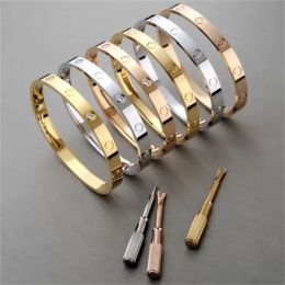 Classic Love Bracelet Designer Jewelry Gold Cuff Screw Carti Pulseras Destornillador Brazaletes Titanium Steel Belcher Silver 4CZ para mujer para hombre Party Gift