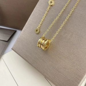 Classic Love Luxury Necklace Designer voor vrouwen modieuze nieuwe 316L titanium stalen hang ketting hoogwaardig 18k gouden kettingmerk