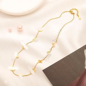 Anniversaire de luxe classique Nouveau pour les femmes pour femmes portes quotidiennes Collier géométrique Collier en acier inoxydable Lettre de lettre de pendentif 18K Gol