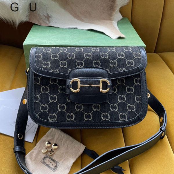 Classic Luxury Authentic Handbag Factory Online Wholesale Retail Séport gratuit Original New Kuqi Saddle Bag Seri Horse Buckle Single Bag Sac Women