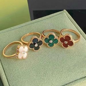 Klassieke Luxe Crystal Clover Ring Merk Natuurlijke ShellRed Agaat Trouwring Mode Paar Designer Ring Rvs Sieraden Cadeau voor Vrouwen