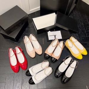 Klassieke luxe designer dames kledingschoenen mode hakken lederen lente herfst nieuwe stijl sandalen 34-41