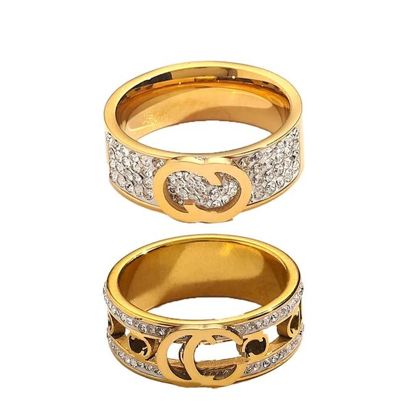 Diseñador de joyería de lujo clásico Anillos Mujeres Amor Suministros de boda Diamante 18K Anillo de acero inoxidable chapado en oro Anillo de dedo fino al por mayor Y23102