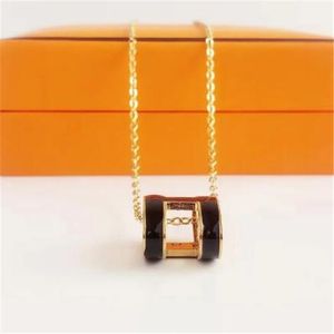 Classique luxe lettre pendentif colliers créateur de mode collier hommes et femmes plaqué or 18 carats collier taille moyenne 45 cm longueur