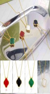 Colliers de pendentif de luxe classiques pour femmes Élégant 4four Leaf Clover Viscuit de médaillon de très qualité des chaînes de tour de cou Designer Jewelr4646991
