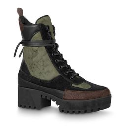 Botas Martin clásicas Zapatos de diseñador de mujer de tacón grueso de invierno Flamencos de cuero 100% Medalla de flecha de amor Bota del desierto Con cordones para dama Tacones altos gruesos Tamaño grande 34-42 Con caja