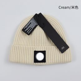 Classique hommes et femmes Design de mode unisexe sans avant-toit chapeau loisirs couvre-chef casquette en plein air tricoté coton chapeau chaud automne hiver tricoté coupe-vent