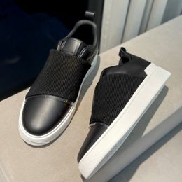 Chaussures décontractées classiques pour hommes et femmes avec un nouveau blogueur de mode