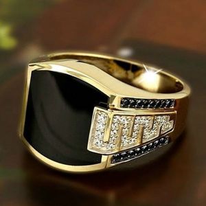 Ring Men's Ring Fashion Metal Gold Couleur enracinée Black Stone Zircon Punk Anneaux pour les hommes Social Rassetings