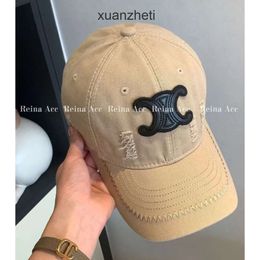 Chapeau de baseball pour hommes classiques pour chapeaux Arc Luxury Caps C Baseball Hat Hommes Designer Femmes Couple Sports Ball Cap Outdoor C-style Sunscreen Hat Celi hat ISJQ