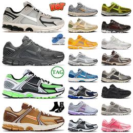 Classic Mesh Vomero 5 Metallic OG Athletic Running Shoes Dames Hot Pink All Triple White Oatmeal Gold Photon Dust Mens Trainers Outdoor Jogging Chaussures