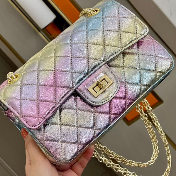 Classic Mini Flap Dyed Rainbow Gradient Metal Lambskin Bags Cuero genuino Mermaid Princess Estuche cosmético Gran capacidad Sacoche al aire libre Bolsos 20CM / 23CM