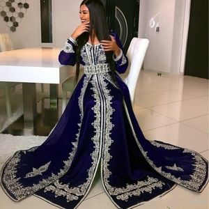 Klassieke Marokkaanse Kaftan Avondjurken Dark Navy Satin Lange mouwen Lace Applique A-Line Arabische Dubai Abaya Elegante moslimvrouwen Celebrity feestjurk Prom-jurken