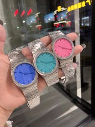 Klassieke nieuwe koppels zoete snoepkleur horloges dames mannen kwarts polshorloge geometrische cirkel letter horloges vrouw nummer 25 klok waterdicht 38 mm