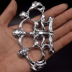 Klassieke buitenuitrusting Duurzame gamingring Outdoor Vuist Ringen met vier vingers Knuckleduster Flesopener Raambeugels Vechten Perfecte zelfverdediging 937862