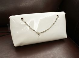 Bolso de mano de mujer con capa de pintura de PU blanco y negro con patrón clásico con el famoso paquete de maquillaje cosmético 261Q