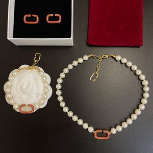 Classique perle bijoux dames perle or rouge diamant pendentif collier Bracelet boucles d'oreilles creux carré pendentif Vintage fête ensemble de bijoux