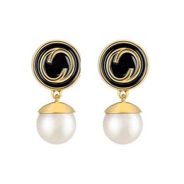 Classic Pearl Stud Ored Moles Designer for Women 925 Silver Needle Anti Allergy Retro Vintage Earge Earge 18K Jewelry Woman Femme Party Daily Tentime pour filles